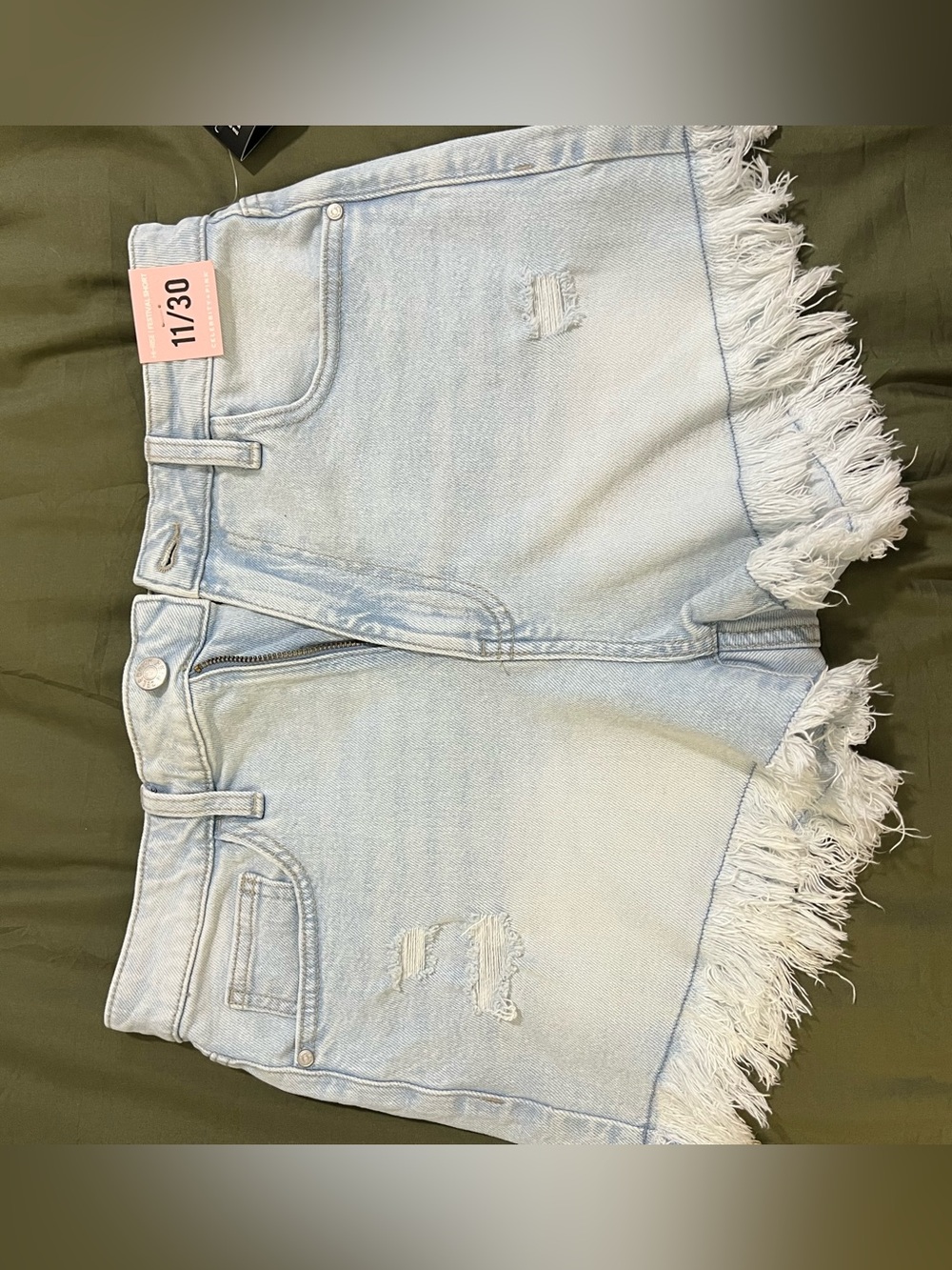 Women’s Light Blue Frayed Hem Denim Shorts
